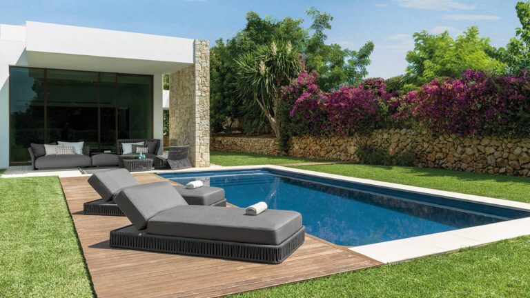 Plateforme De Bain De Soleil Exterieure Resistante Aux Intemperies Pour Relaxation Au Bord De Leau 2